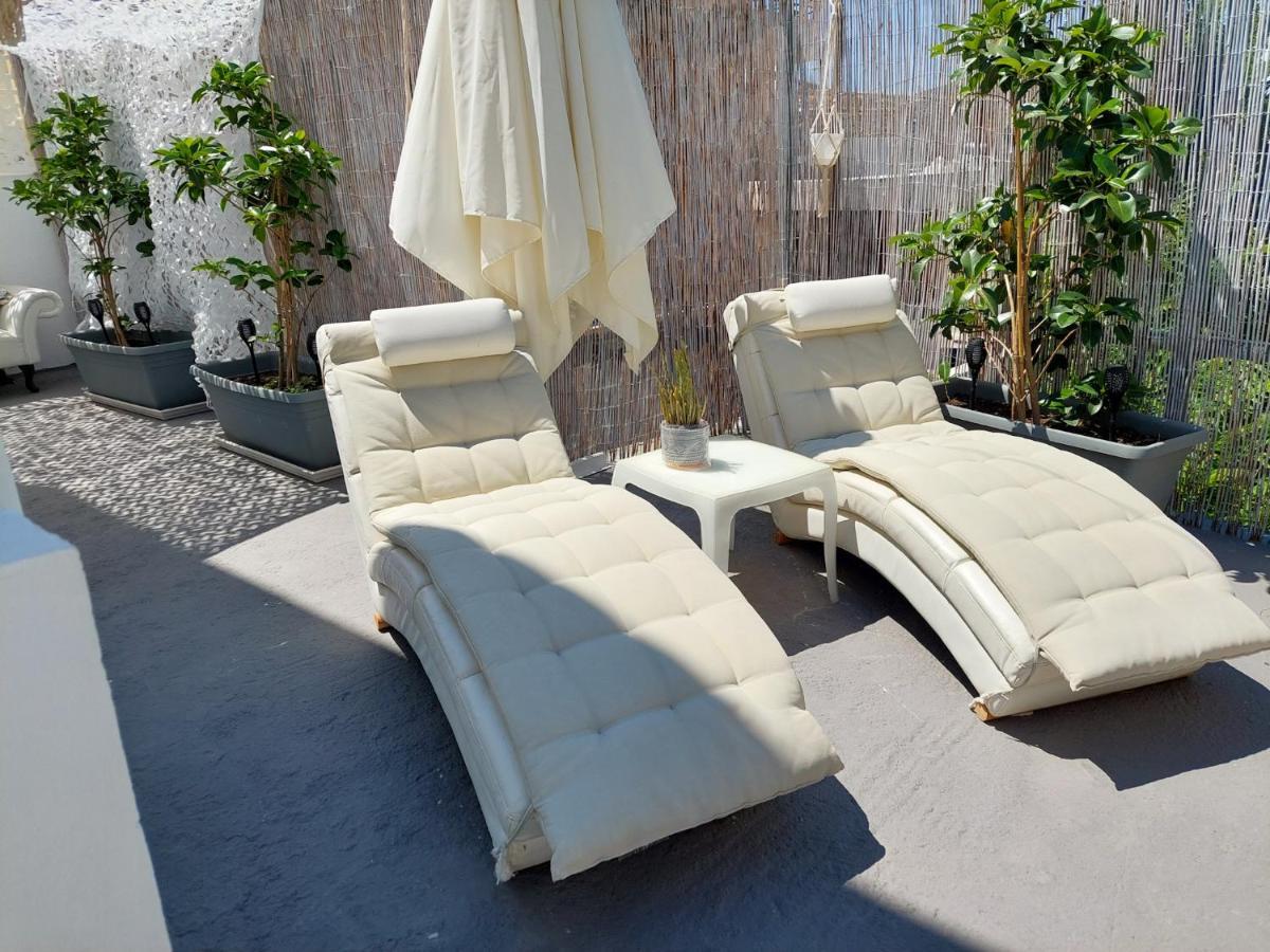 The White Suites Adamantas  Luaran gambar