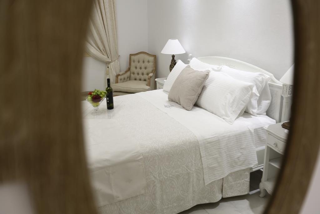 The White Suites Adamantas  Luaran gambar