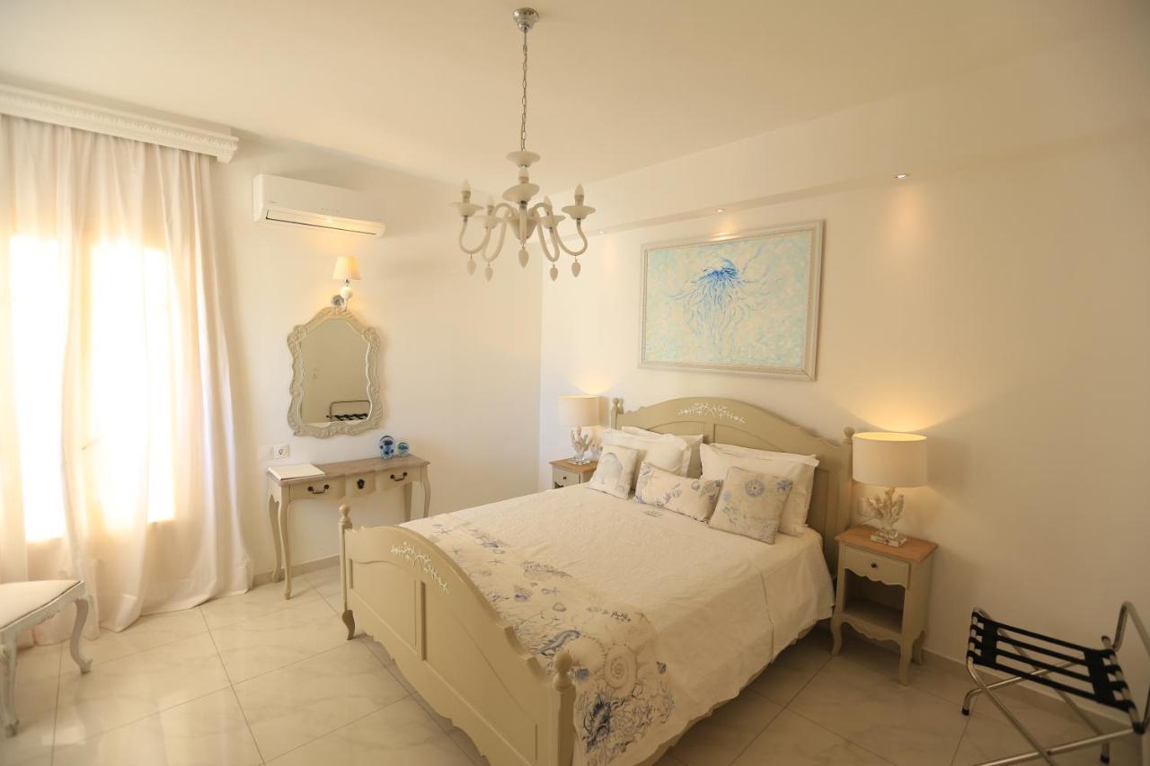 The White Suites Adamantas  Luaran gambar