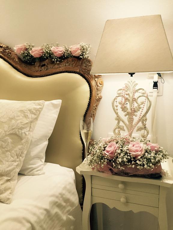 The White Suites Adamantas  Luaran gambar