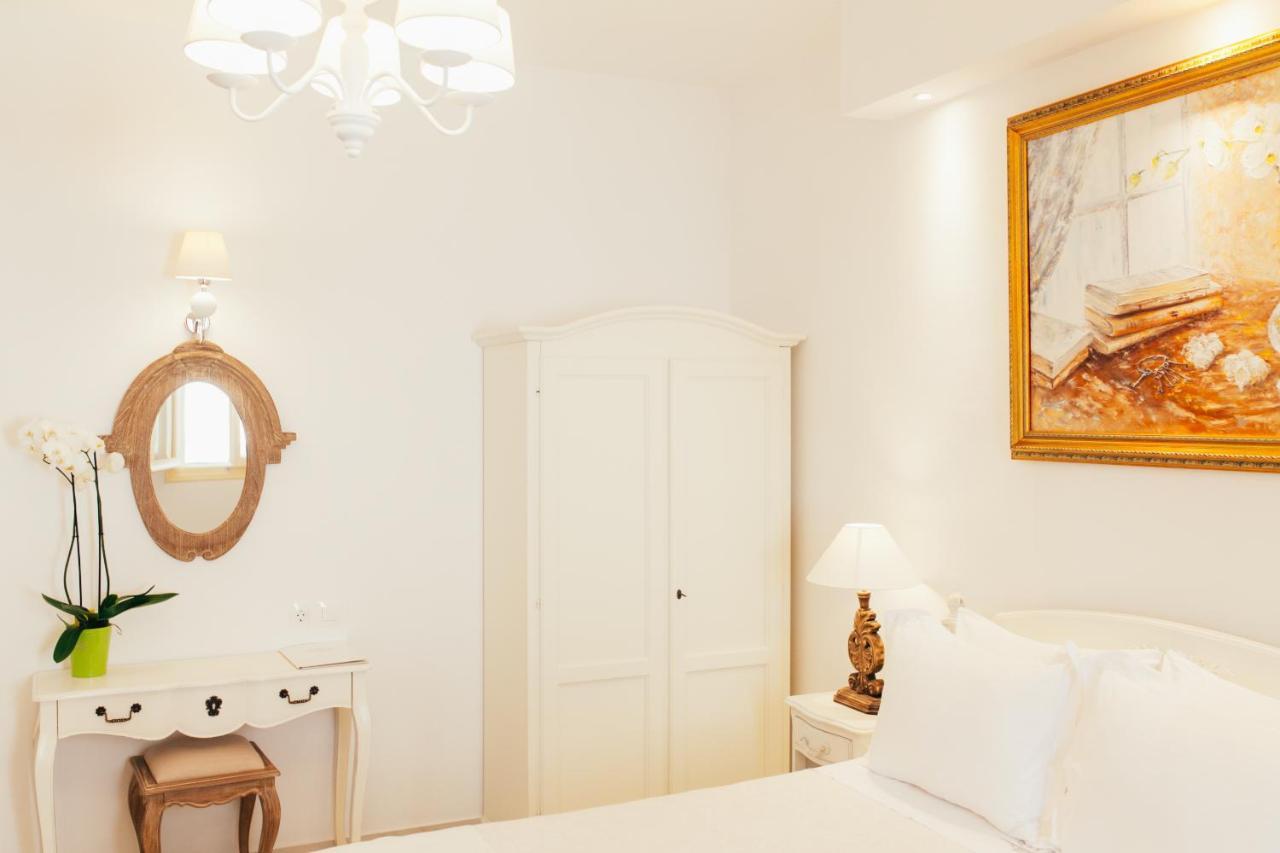 The White Suites Adamantas  Luaran gambar
