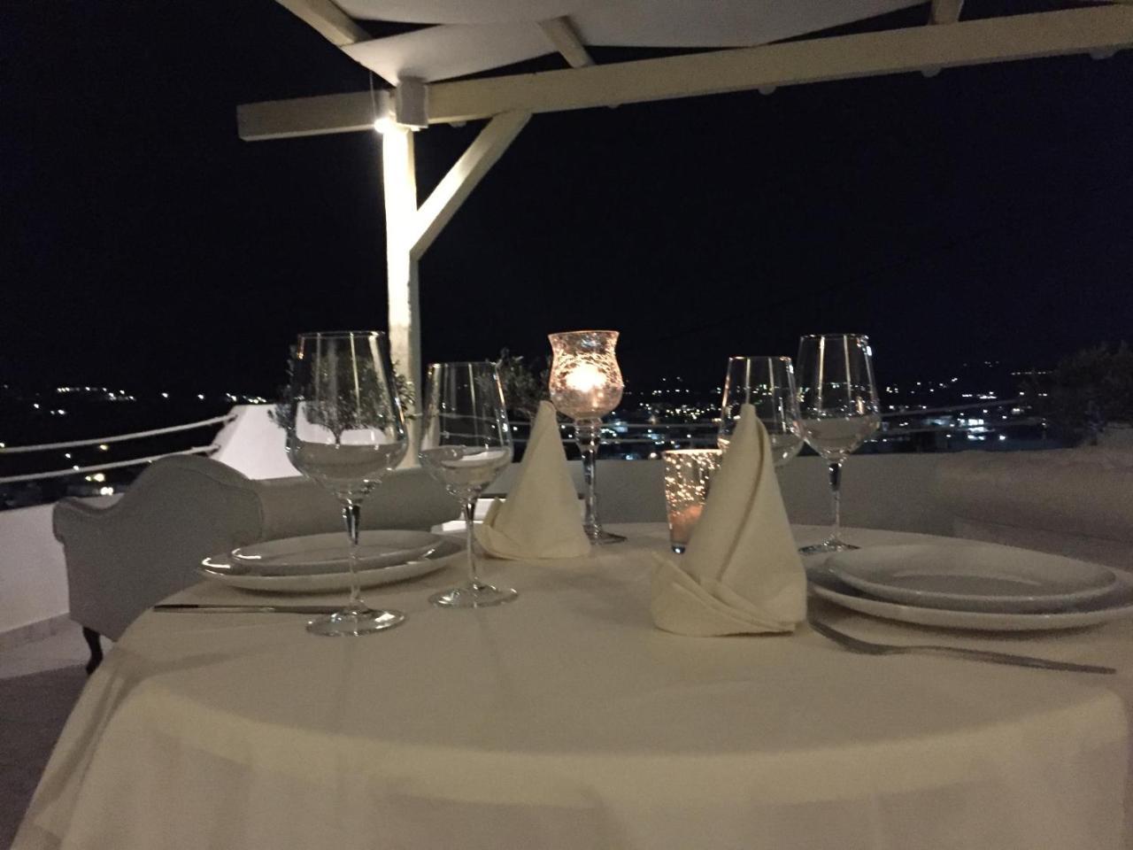 The White Suites Adamantas  Luaran gambar